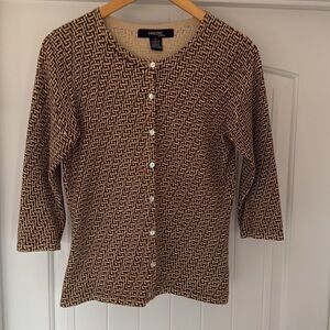 EUC Women’s cardigan light weight sweater